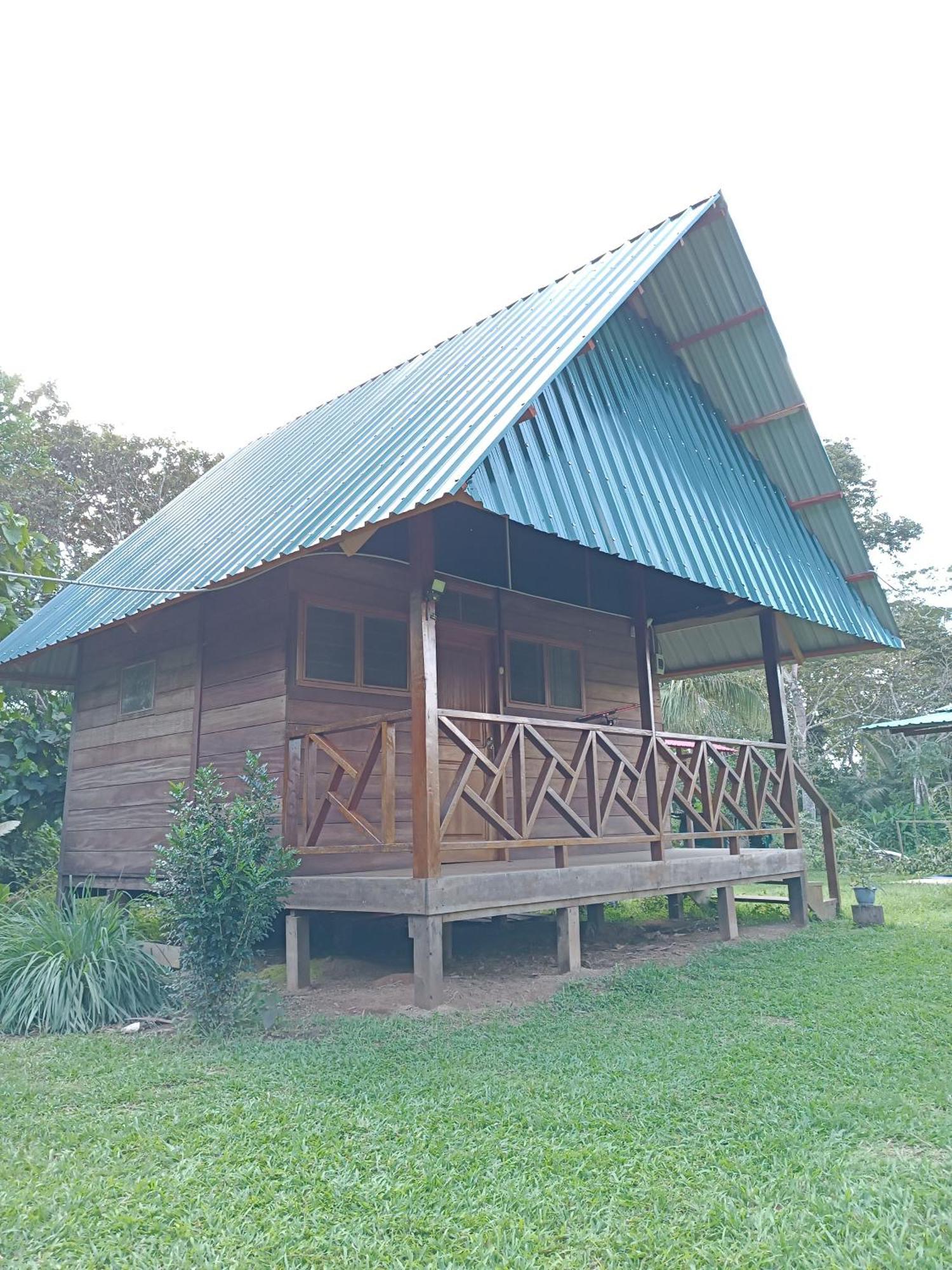 Quirquincho House Lodge Puerto Maldonado Exterior foto